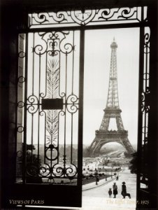 HG1090~Paris-France-View-of-the-Eiffel-Tower-Posters